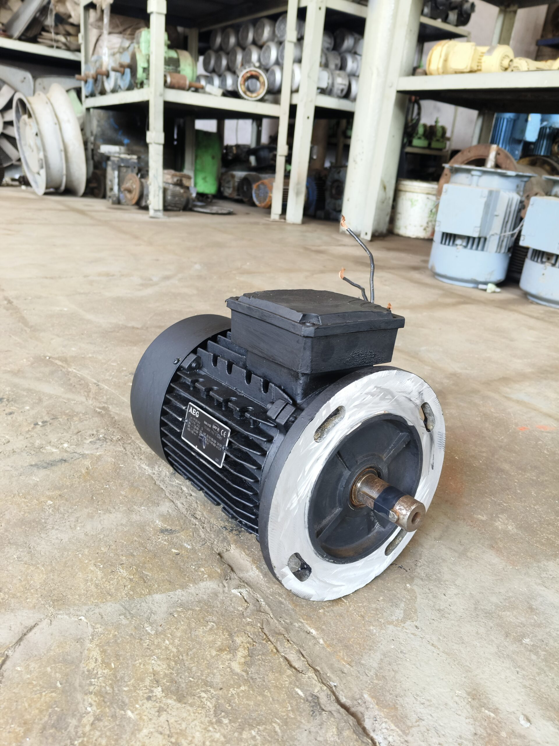 Electric Motor - &nbsp;-&nbsp;1.5 &nbsp;HP&nbsp;1440&nbsp;RPM